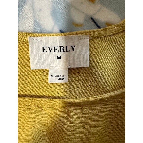 Ruffle Short Sleeves Yellow Peplum Top - Picture 4 of 11